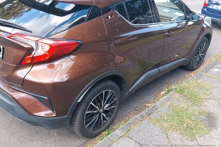 Toyota C-HR 83.000 km 16.900 &euro; Düsseldorf 40239