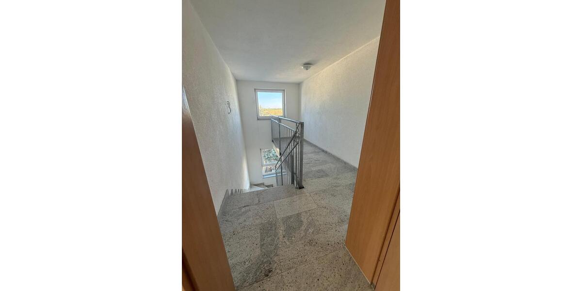 Dachgeschoßwohnung Gäufelden - 2.5 Zimmer, 71 m&sup2;, 790&euro; | Angebot:26234673
