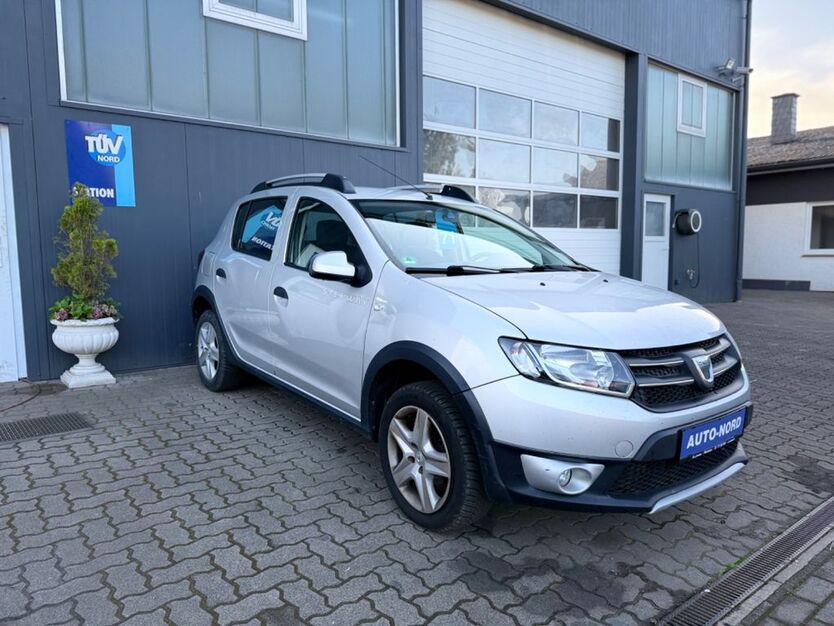 Dacia Sandero 202.471 km 3.990 € Husum 25813