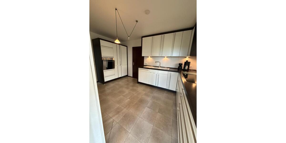 Einfamilienhaus Beverungen - 13 Zimmer, 258 m&sup2;, 235.000&euro; | Angebot:26226576
