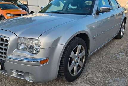 Chrysler 300C 171.000 km 6.300 € Worms 67551