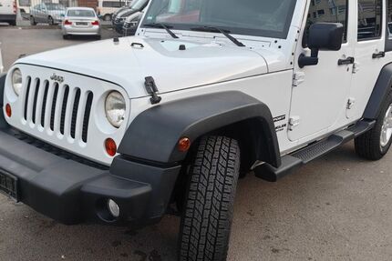 Jeep Wrangler 188.000 km 14.950 &euro; Rüsselsheim 65428