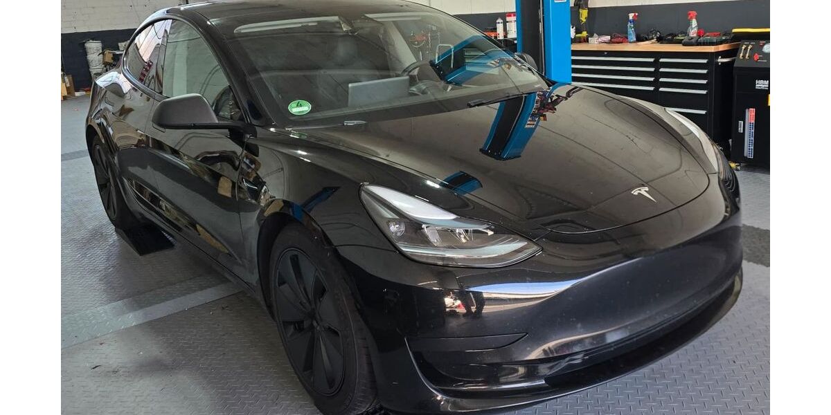 Tesla Model 3 108.000 km 22.900 € Drensteinfurt 48317