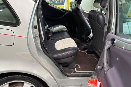 Mercedes A 210