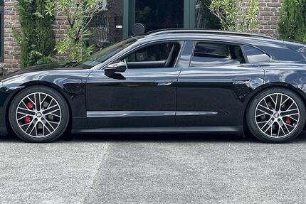 Porsche Taycan 30.200 km 72.790 € Frechen (bei Köln) 50226