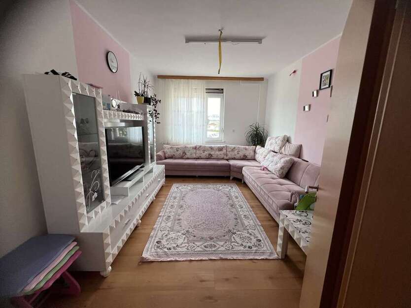 Wohn- und Geschäftshaus mit Sanierungspotenzial 18 zimmer