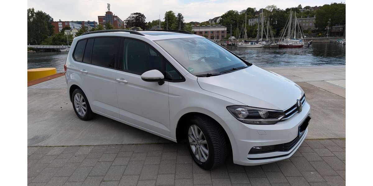 VW Touran 26.365 km 31.900 &euro; Schwentinental 24222