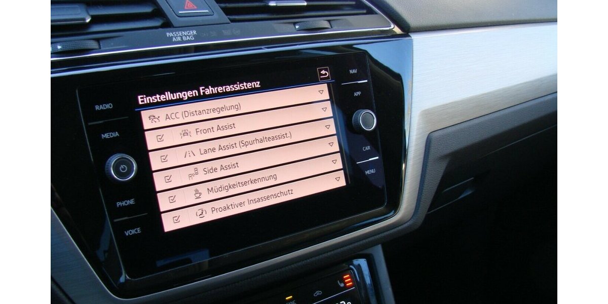 VW Touran 1.5TSi Comfortline 7-Sitzer LED ACC Standhe 18.601 km 30.980 &euro; Falkensee 14612