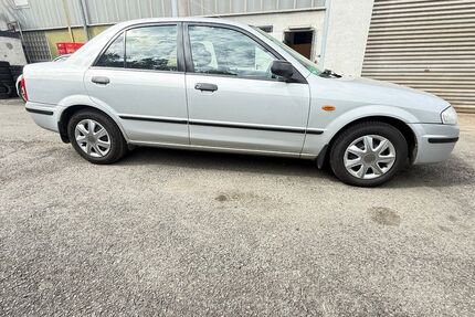 Mazda 323 80.000 km 1.550 &euro; Herne 44629