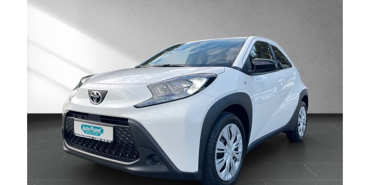 Toyota Aygo (X) 4.800 km 16.490 &euro; Gera 07554