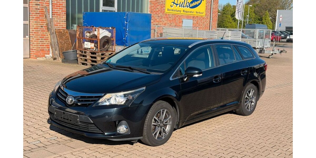 Toyota Avensis 109.920 km 11.990 &euro; Vechta 49377