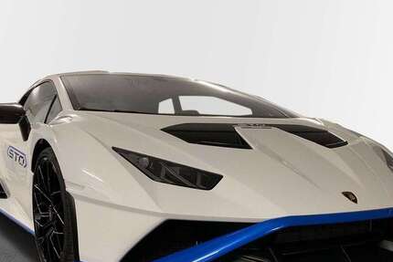 Lamborghini Huracán 22.500 km 305.990 &euro; Hamburg 22529