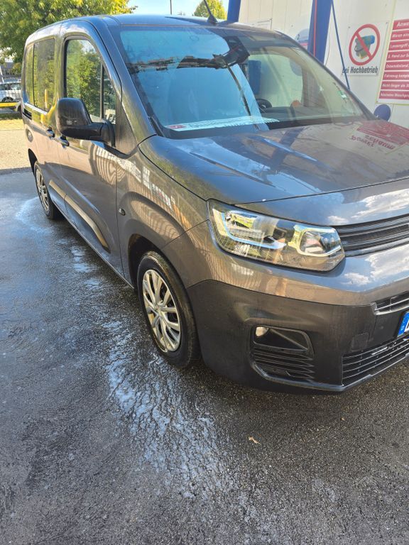 Citroen Berlingo 128.000 km 13.000 € Waldkraiburg 84478