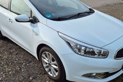 Kia ceed / Ceed 167.000 km 7.250 &euro; Niederkassel 53859