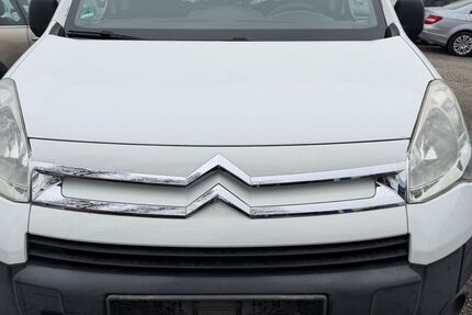 Citroen Berlingo 121.686 km 2.600 &euro; München 81825