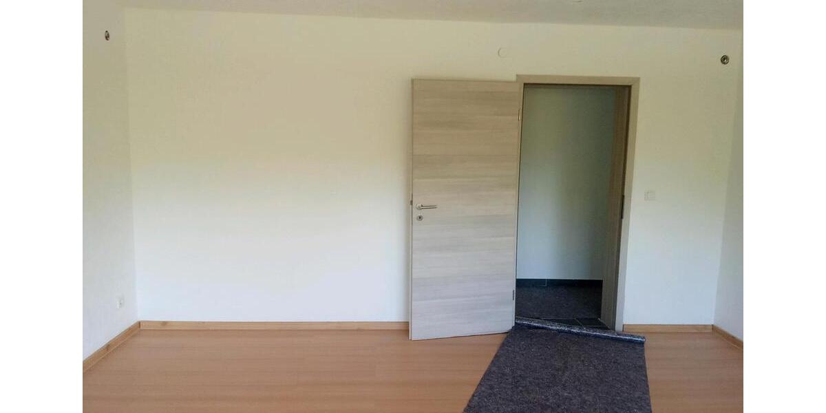 Etagenwohnung Weißenbrunn - 4 Zimmer, 110 m&sup2;, 150.000&euro; | Angebot:26445675