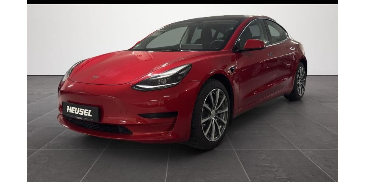Tesla Model 3 10.898 km 25.890 &euro; Metzingen 72555
