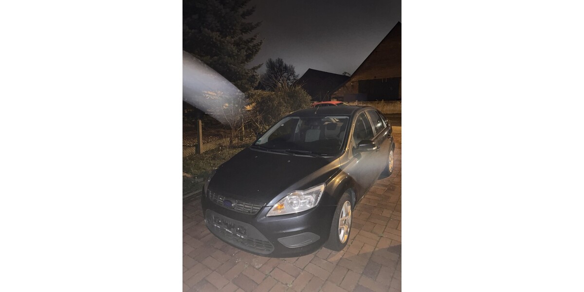 Ford Focus 180.000 km 2.000 &euro; Peine 31224