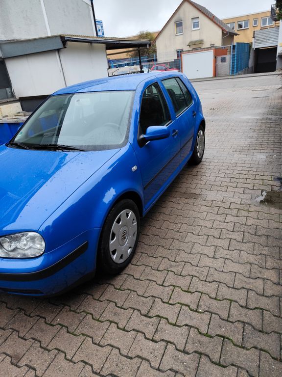 VW Golf 252.180 km 1.400 € Stutensee 76297