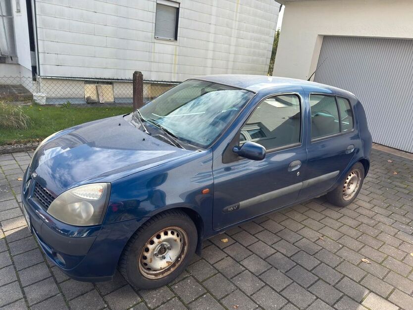 Renault Clio 137.137 km 875 € Petershausen 85238
