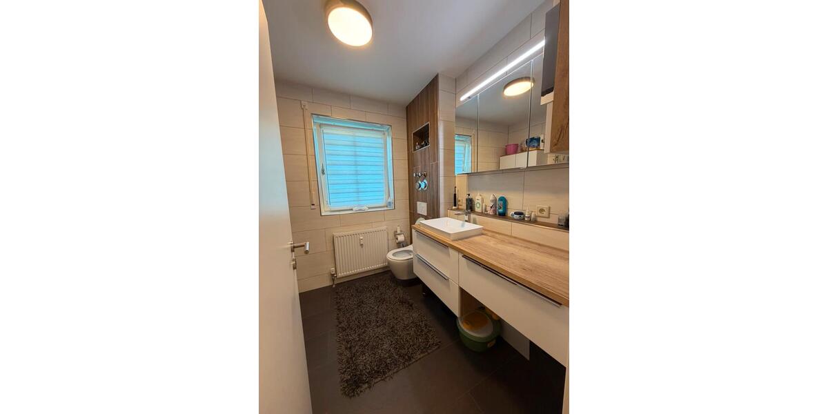 Erdgeschoßwohnung Neutraubling - 3 Zimmer, 86 m&sup2;, 385.000&euro; | Angebot:27271532