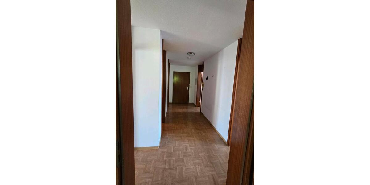 Etagenwohnung Bad Mergentheim - 3 Zimmer, 82 m&sup2;, 200.000&euro; | Angebot:27120849