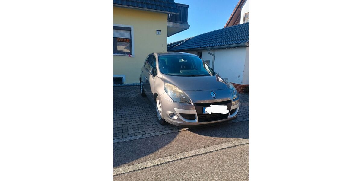 Renault Scenic 136.800 km 4.500 &euro; Fensterbach 92269