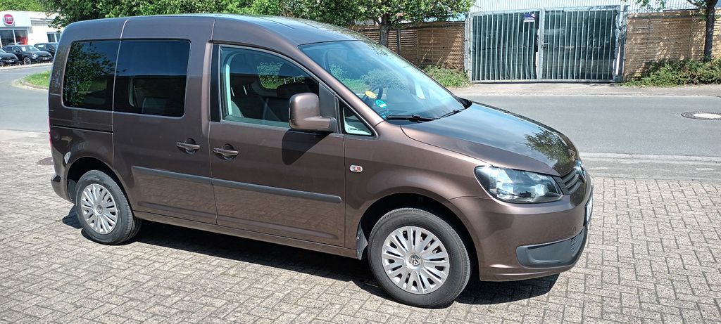 VW Caddy 200.500 km 8.600 &euro; Melle 49328