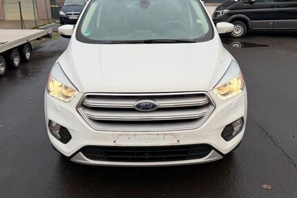 Ford Kuga 172.000 km 9.999 € Girod bei Montabaur 56412