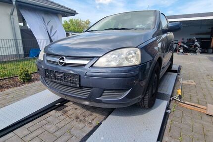Opel Corsa 173.491 km 750 &euro; Woltersdorf 39175