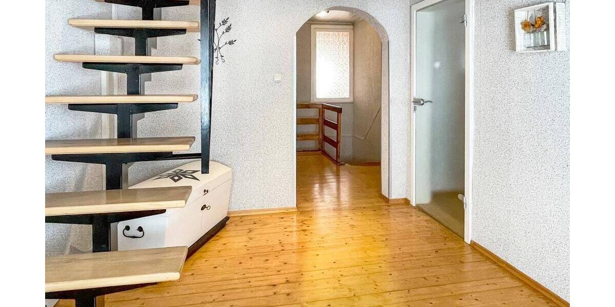 Einfamilienhaus Bad Lobenstein Lobenstein - 7 Zimmer, 228 m&sup2;, 59.900&euro; | Angebot:26929945