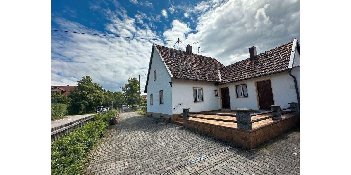 Eckgrundstück mit 650 m² mit ein Einfamilienhaus in Forstern zu verkaufen 5 zimmer