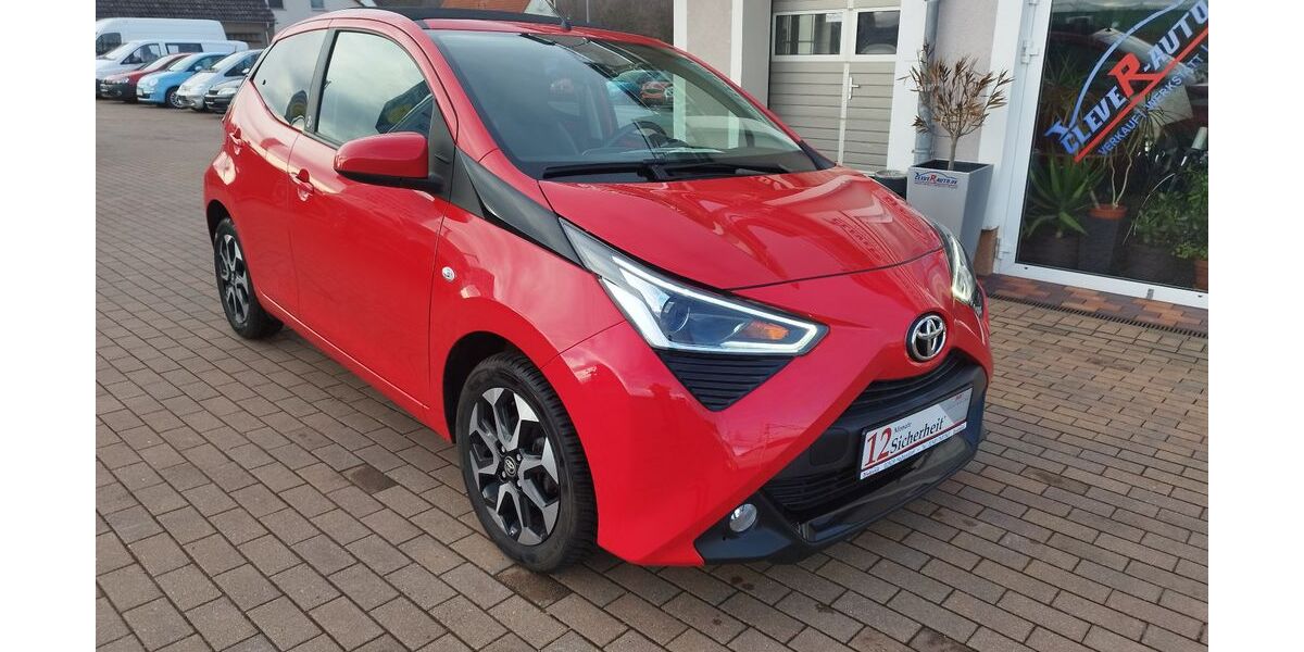 Toyota Aygo (X) 30.930 km 10.800 &euro; Holtendorf 02829