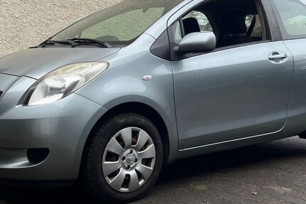 Toyota Yaris 115.300 km 1.350 &euro; ungerhausen 87781