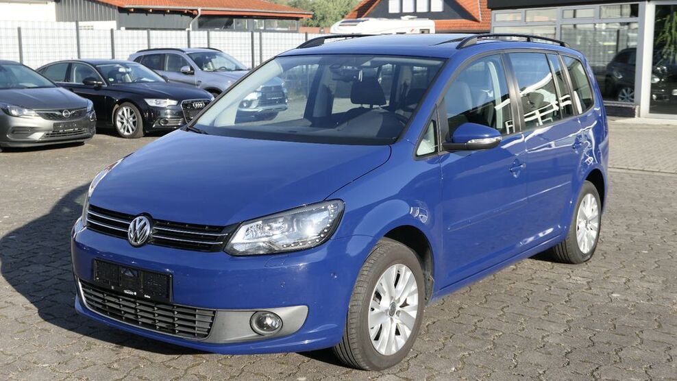 VW Touran 158.500 km 5.590 € Adelheidsdorf 29352