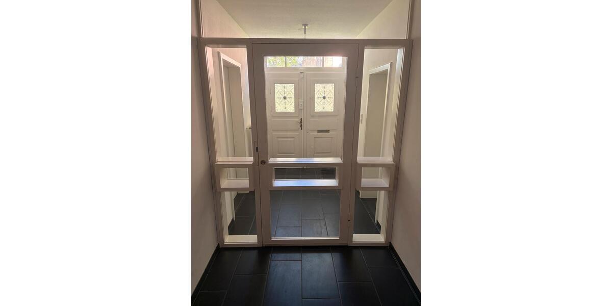 Einfamilienhaus Enger - 9 Zimmer, 200 m&sup2;, 335.000&euro; | Angebot:26396586