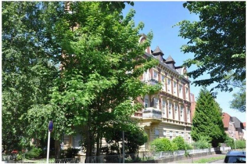 Ein Steinwurf zum FH Campus: Zwei Zimmer Altbau frisch saniert