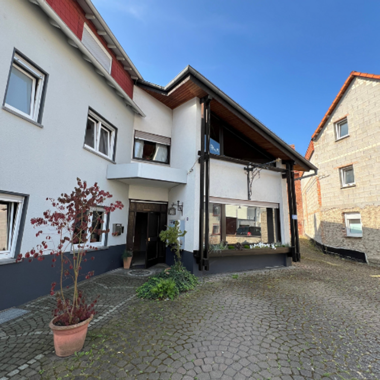 Haus zum Kaufen in Selters (Taunus) 380.000 € 211.52 m²