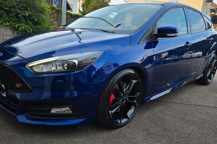 Ford Focus 146.500 km 15.200 &euro; Göppingen 73035