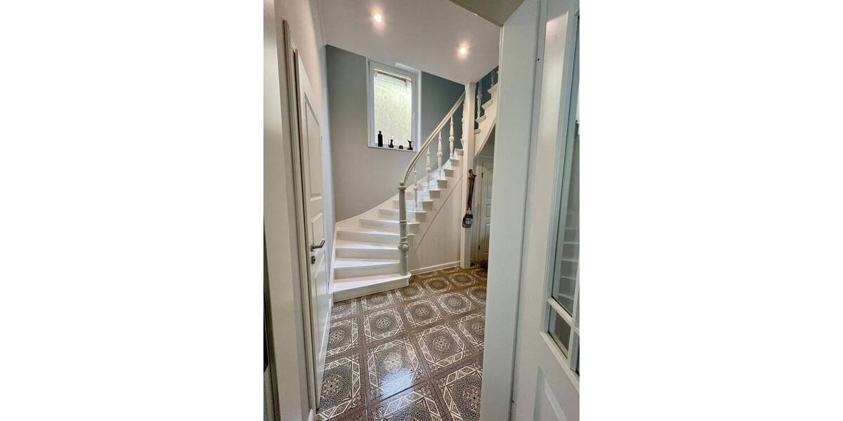 Einfamilienhaus Rostock Seebad Warnemünde - 7 Zimmer, 163 m&sup2;, 2.800&euro; | Angebot:26879104