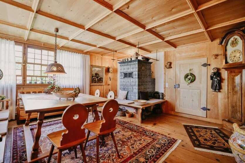 Haus zum Kaufen in Zimmern ob Rottweil 695.000 € 300 m²