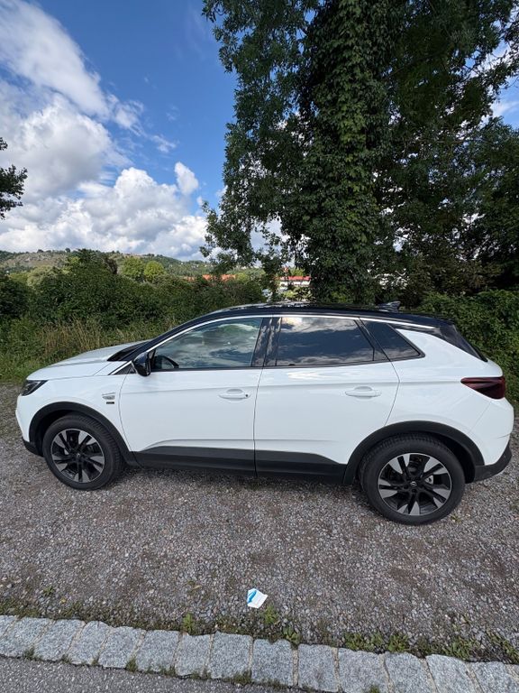 Opel Grandland (X) 77.000 km 17.200 € Kelheim 93309