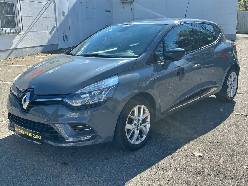 Renault Clio 78.266 km 8.950 € Tuttlingen 78532