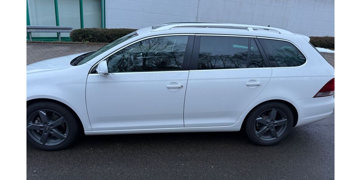 VW Golf 115.500 km 8.300 € Lößnitz 08294