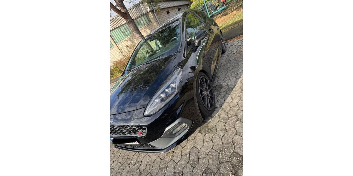 Ford Fiesta 107.500 km 12.300 &euro; Euskirchen 53881