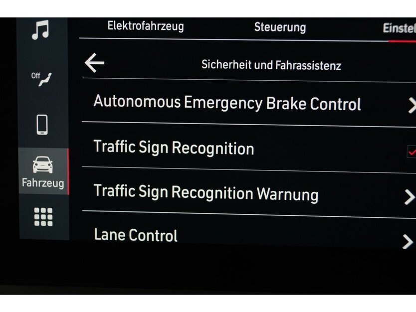 500e Action Carplay Android Automatik 1.Hand