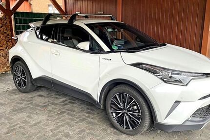 Toyota C-HR 65.000 km 15.990 &euro; Hamburg 22043