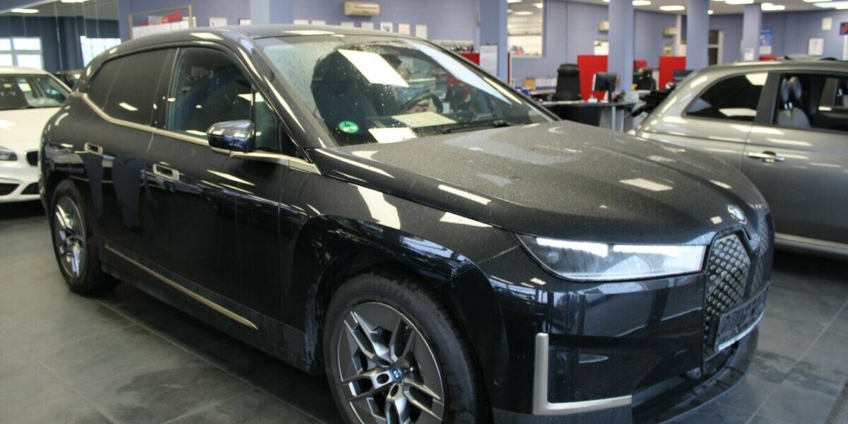 BMW iX xDrive50 35.740 km 54.980 &euro; Euskirchen 53881