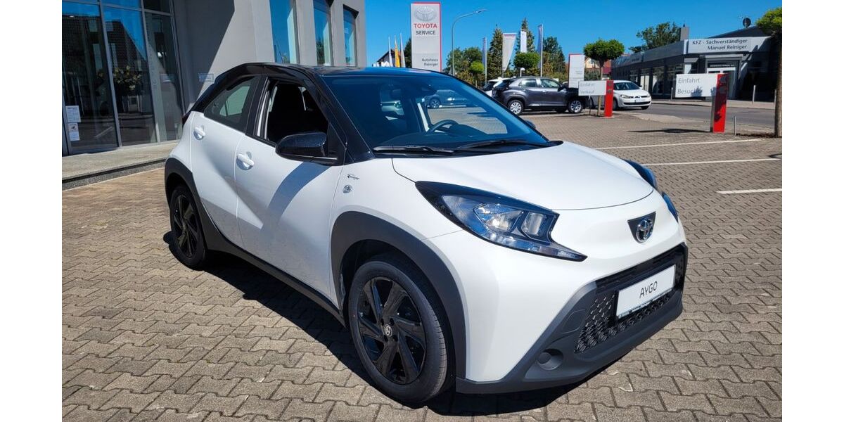 Toyota Aygo (X) 8.120 km 14.888 &euro; Königsbrunn / Augsburg 86343