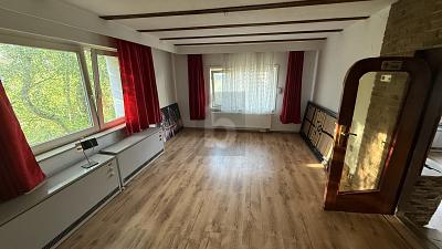 SANIERUNGSOBJEKT MIT POTENZIAL - Mehrfamilienhaus, Wohnhaus Helsa | Angebot:27016542